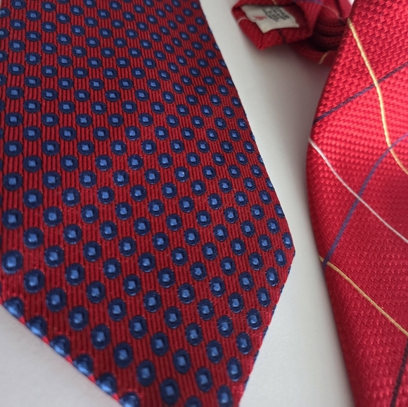 VTG Neiman Marcus Elegant Red and Purple Men's Ties Lot Of 2 - Picture 5 of 9